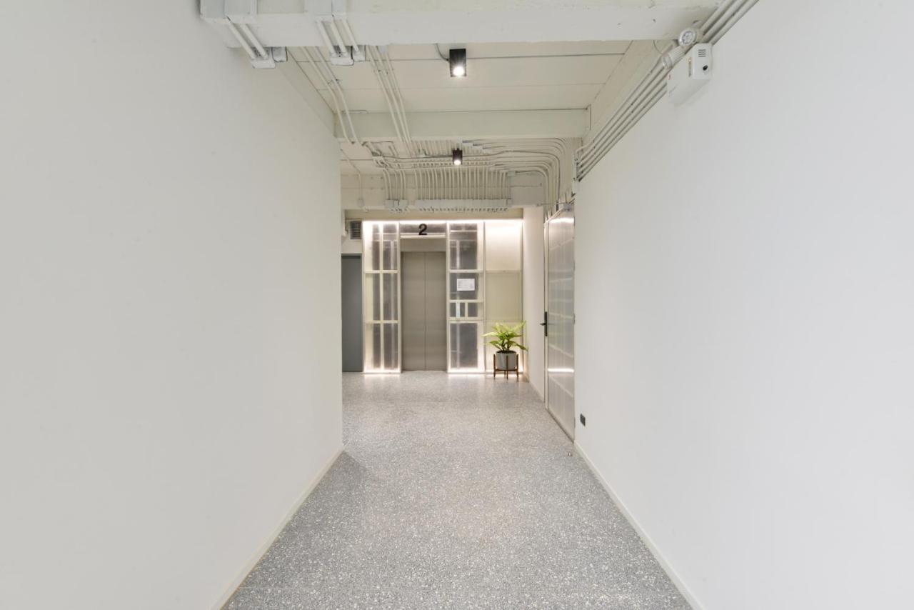 Tiang Capsule Hostel Банкок Екстериор снимка